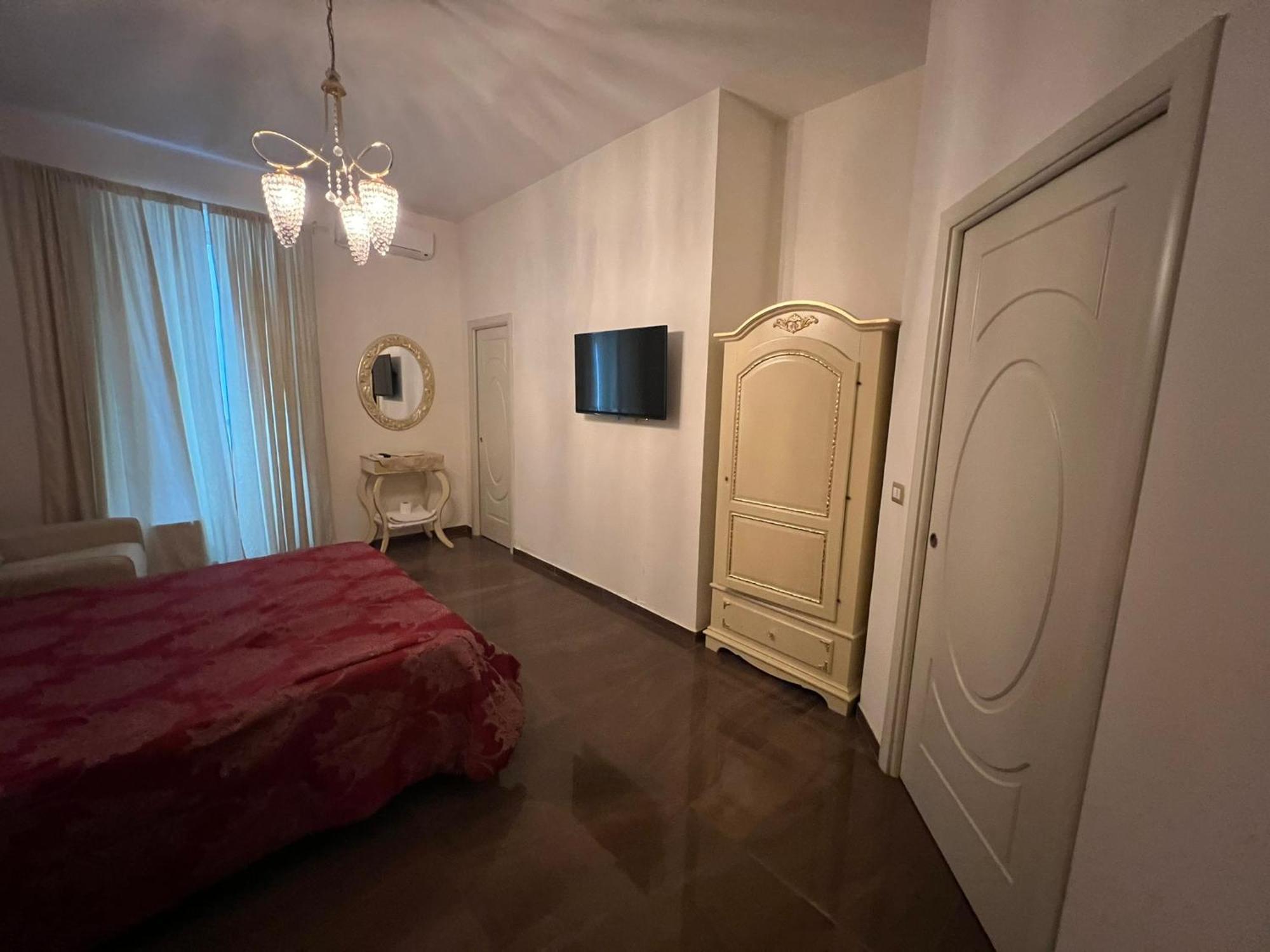 Beb Mariafrancesca Bed & Breakfast Napoli Bagian luar foto