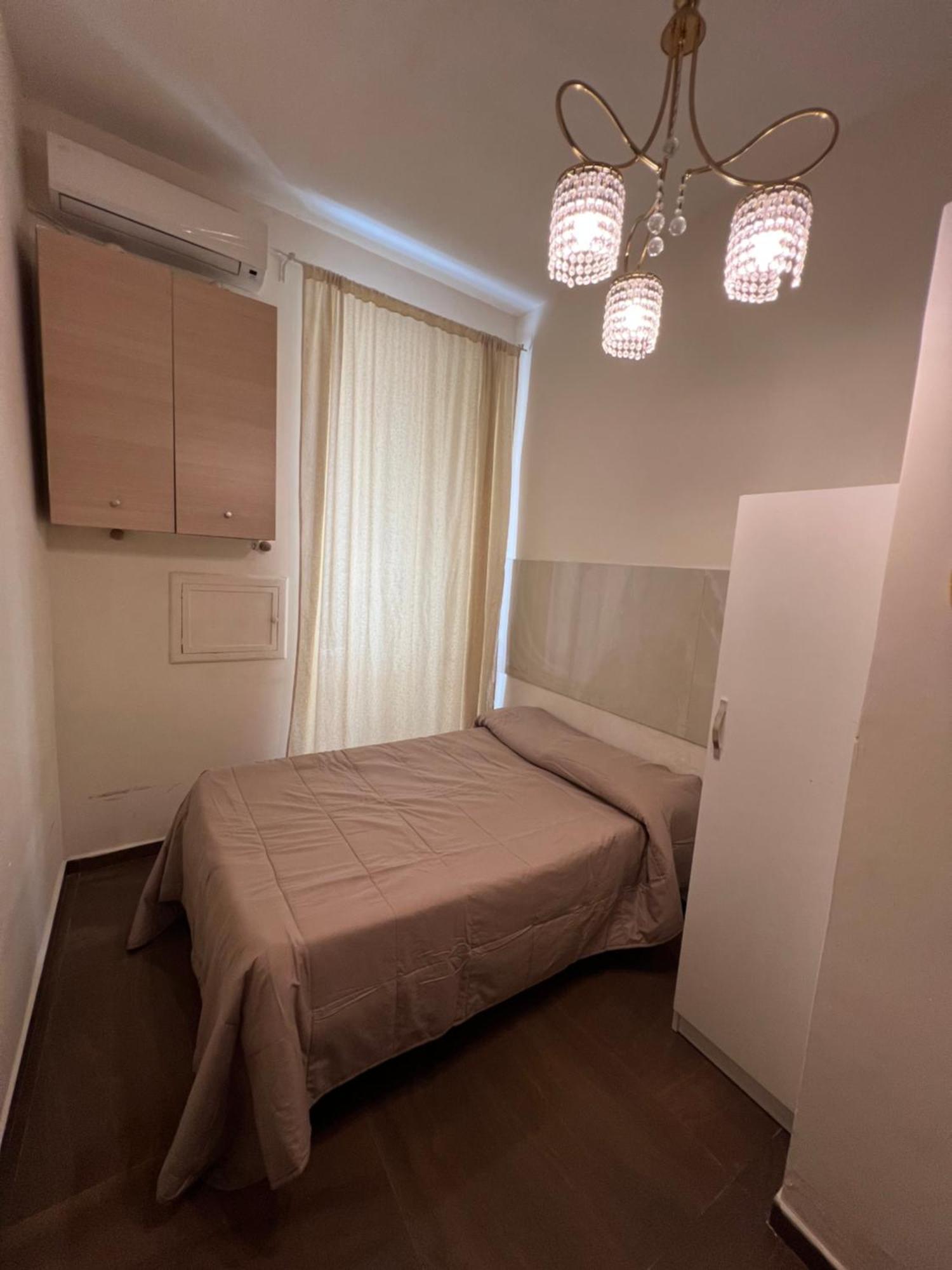 Beb Mariafrancesca Bed & Breakfast Napoli Bagian luar foto